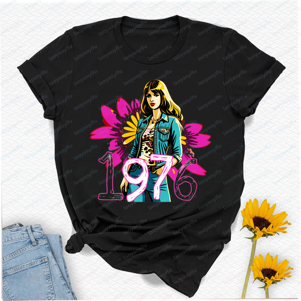Women'S Fashion In The 70S - 1976 Retro Groovy Girl T-Shirt Women's