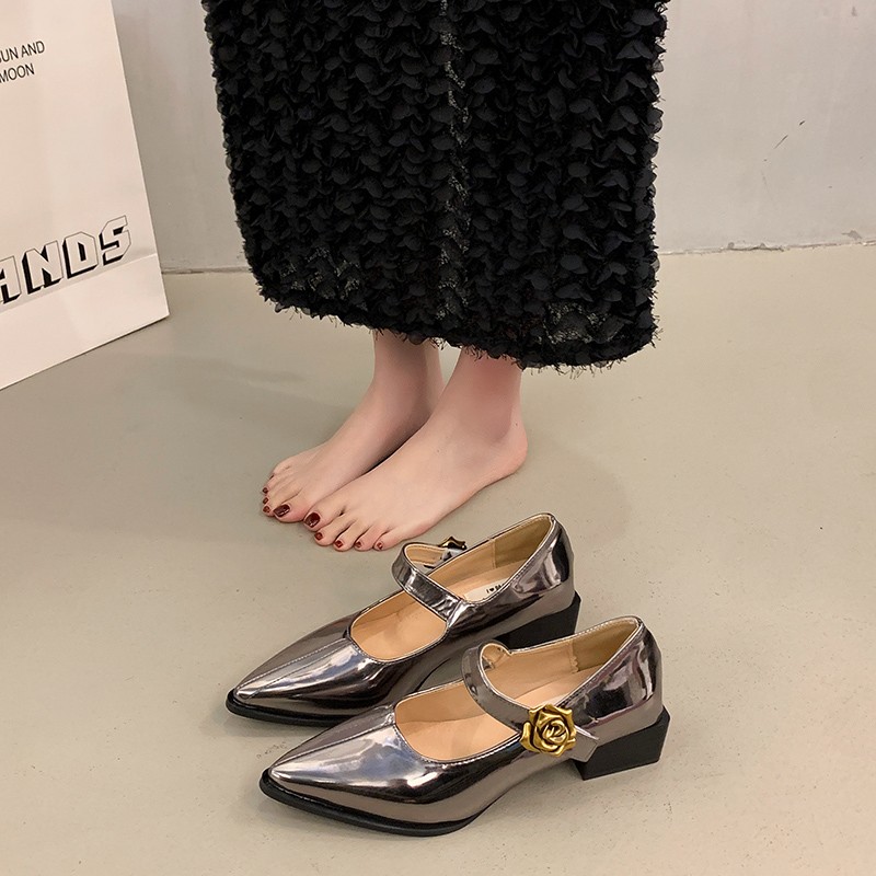 Woman Pointed Toe Sandals Summ - Women'S Fashion Trends Summer 2025 ulasan dan harga