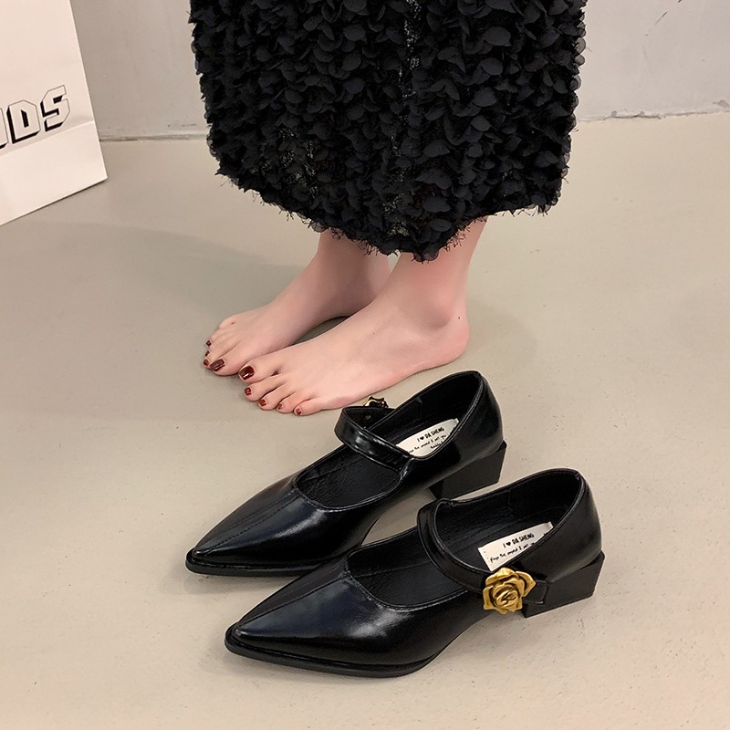 Woman Pointed Toe Sandals Summ - Women'S Fashion Trends Summer 2025 ulasan dan harga
